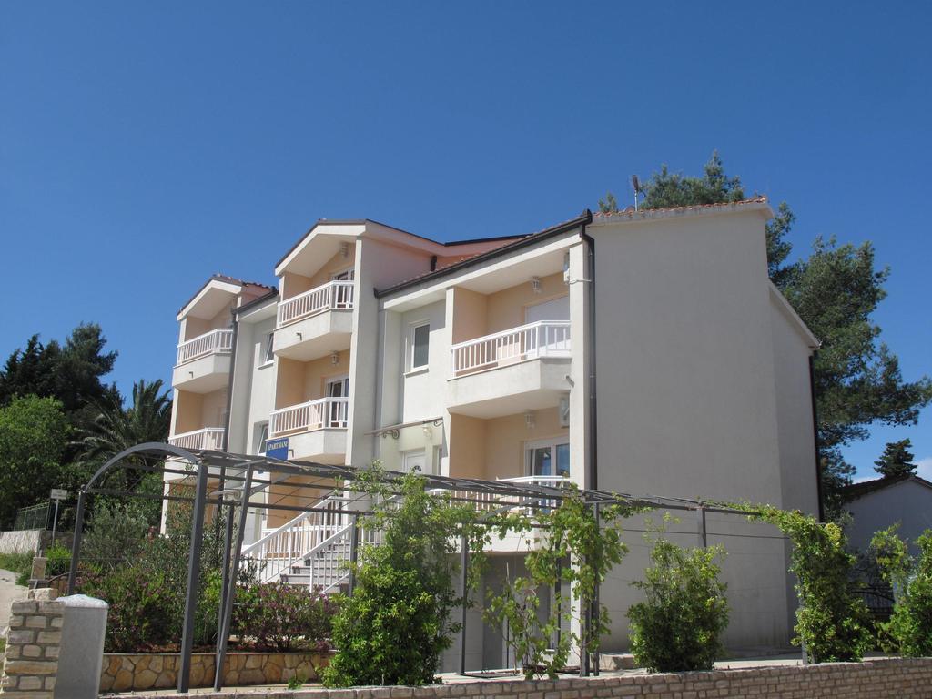 Apartments Mia Stari Grad  Eksteriør billede